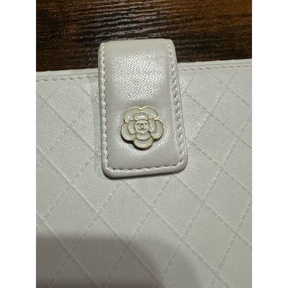 Chanel Ginza Leather Matelasse Bifold Wallet Limited Edition COA - Picture 3 of 16